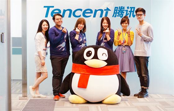 With the QQ penguin mascot