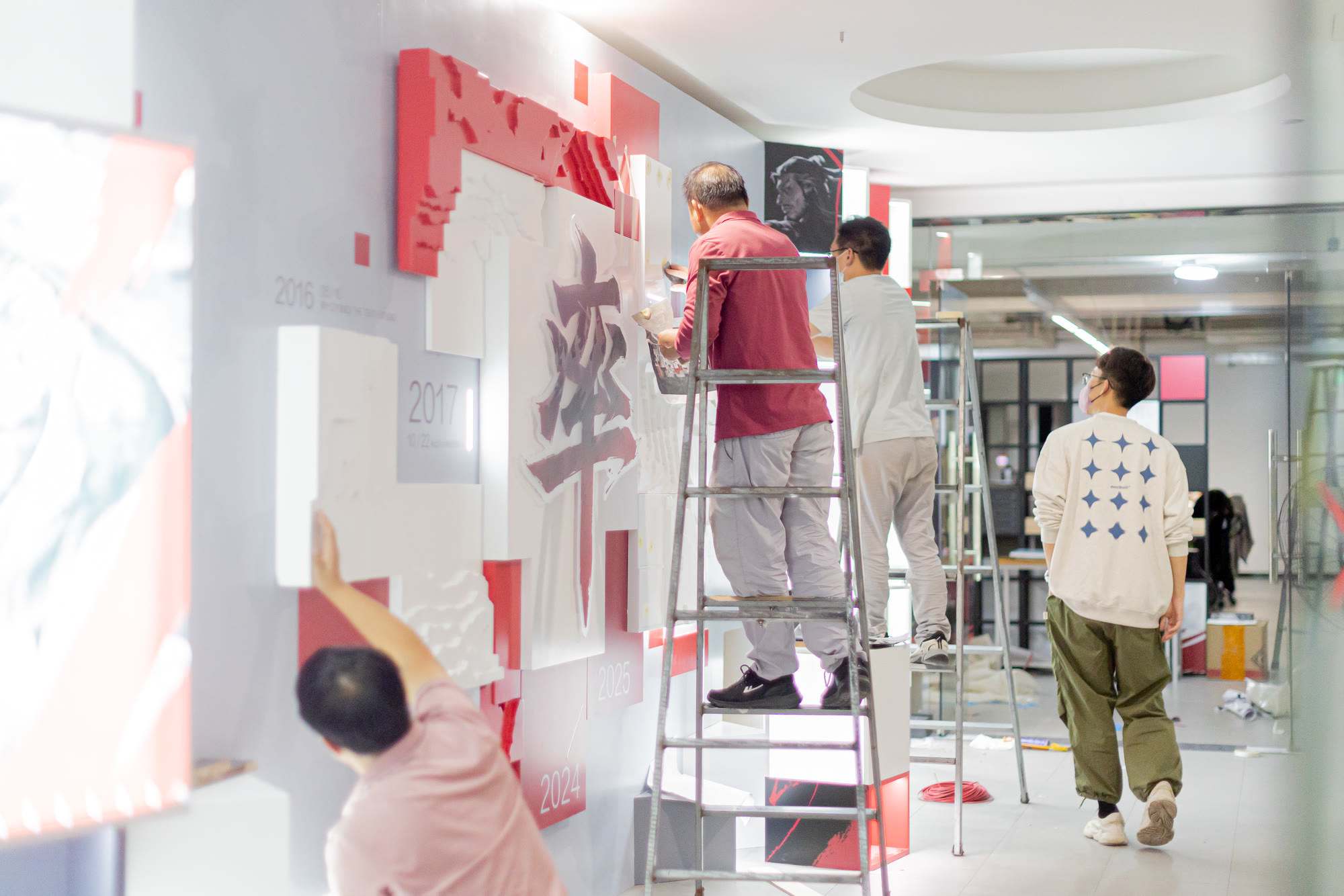 Honour wall under construction